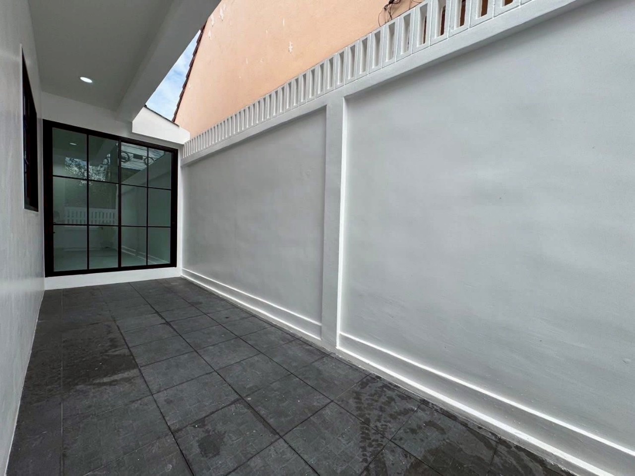 หมู่บ้านธินวุฒิ WR-03293 11