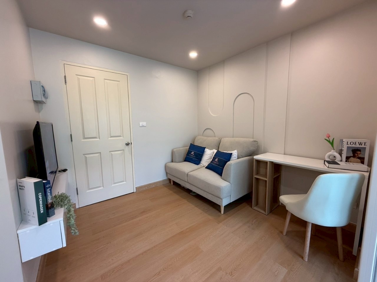 Plus 2 Condominium WR-03294 4
