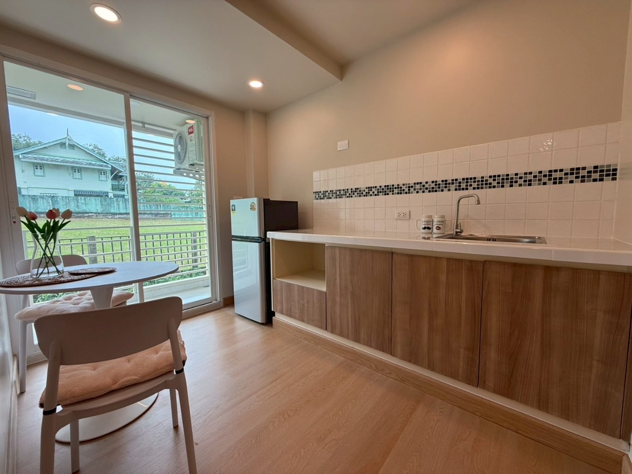 Plus 2 Condominium WR-03294 9