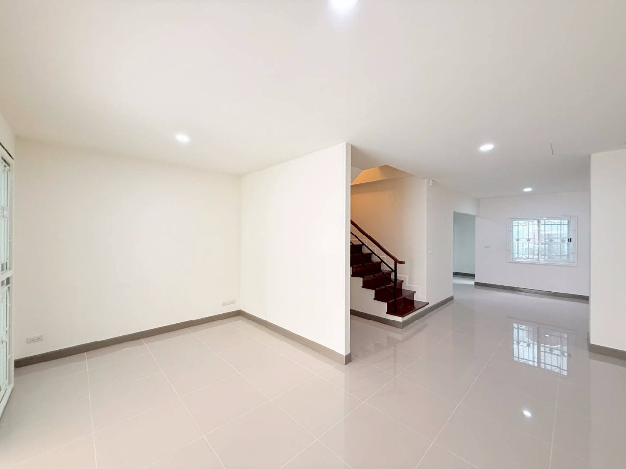 หมู่บ้านดิเออเบิร์น (สะพานหิน) WR-03316 3