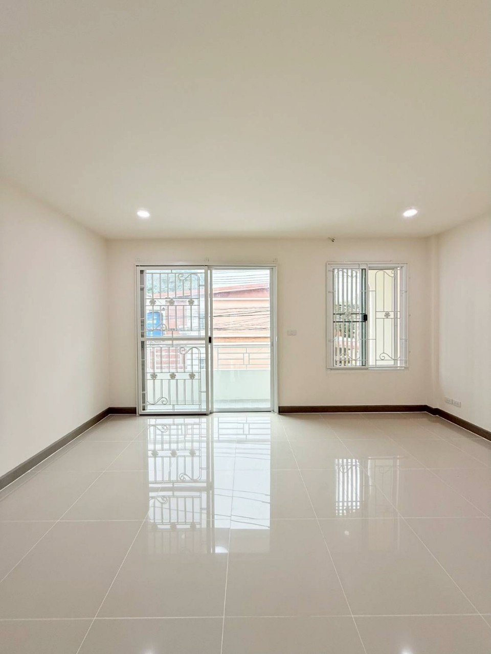หมู่บ้านดิเออเบิร์น (สะพานหิน) WR-03316 4