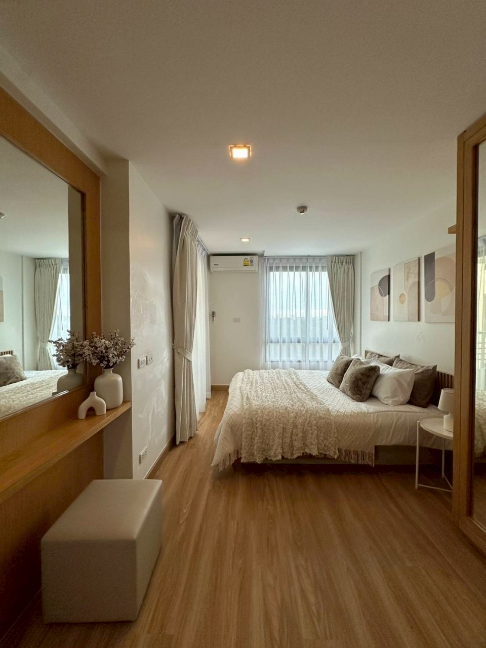 The Future Condo WR-03320 4
