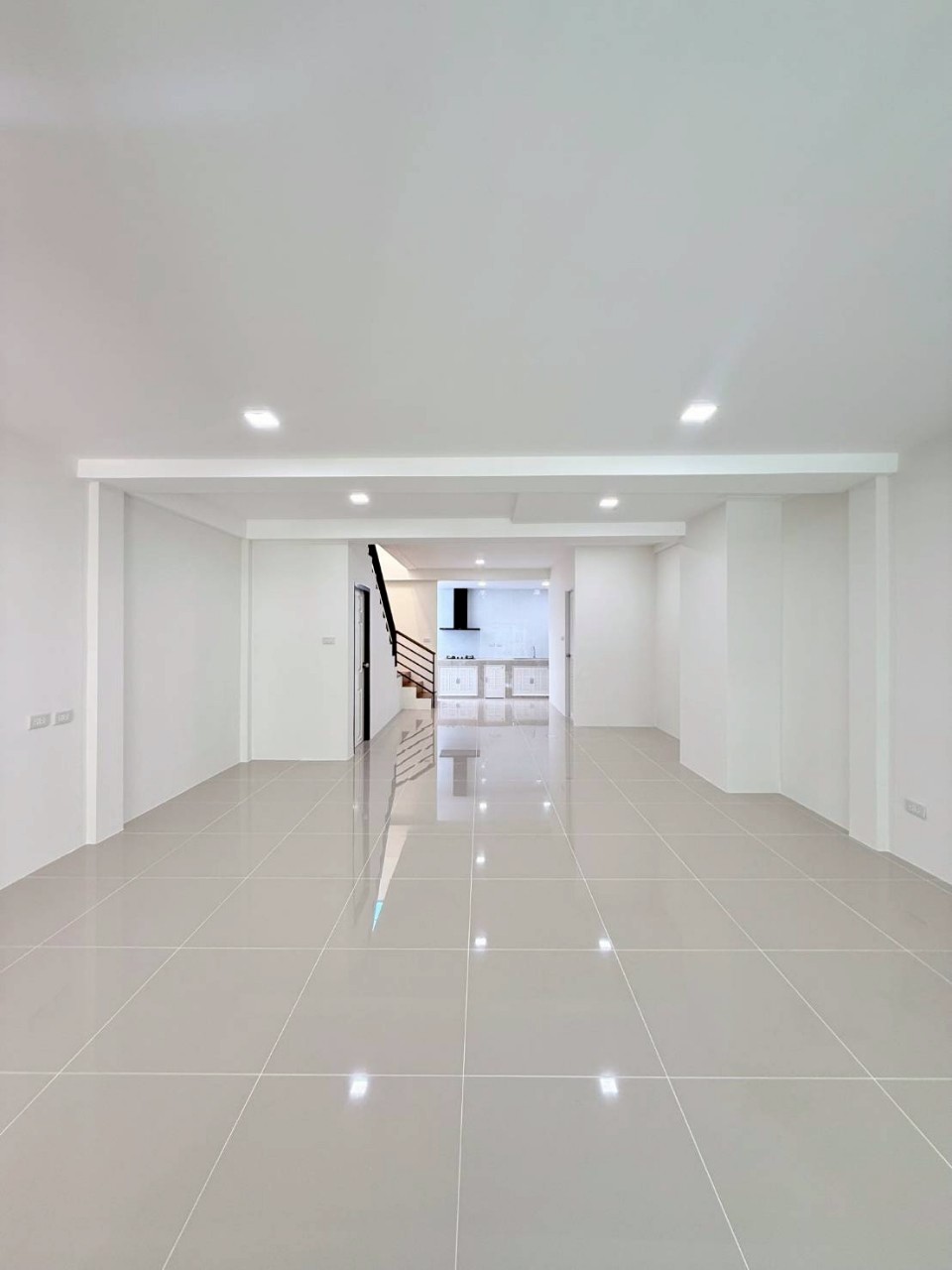 หมู่บ้านธินวุฒิ WR-03323 2