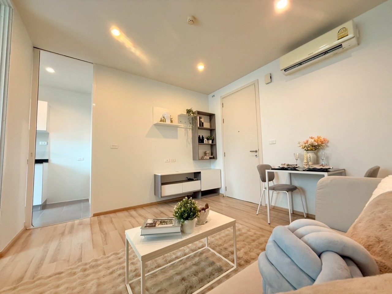 The Base Downtown WR-03149 2