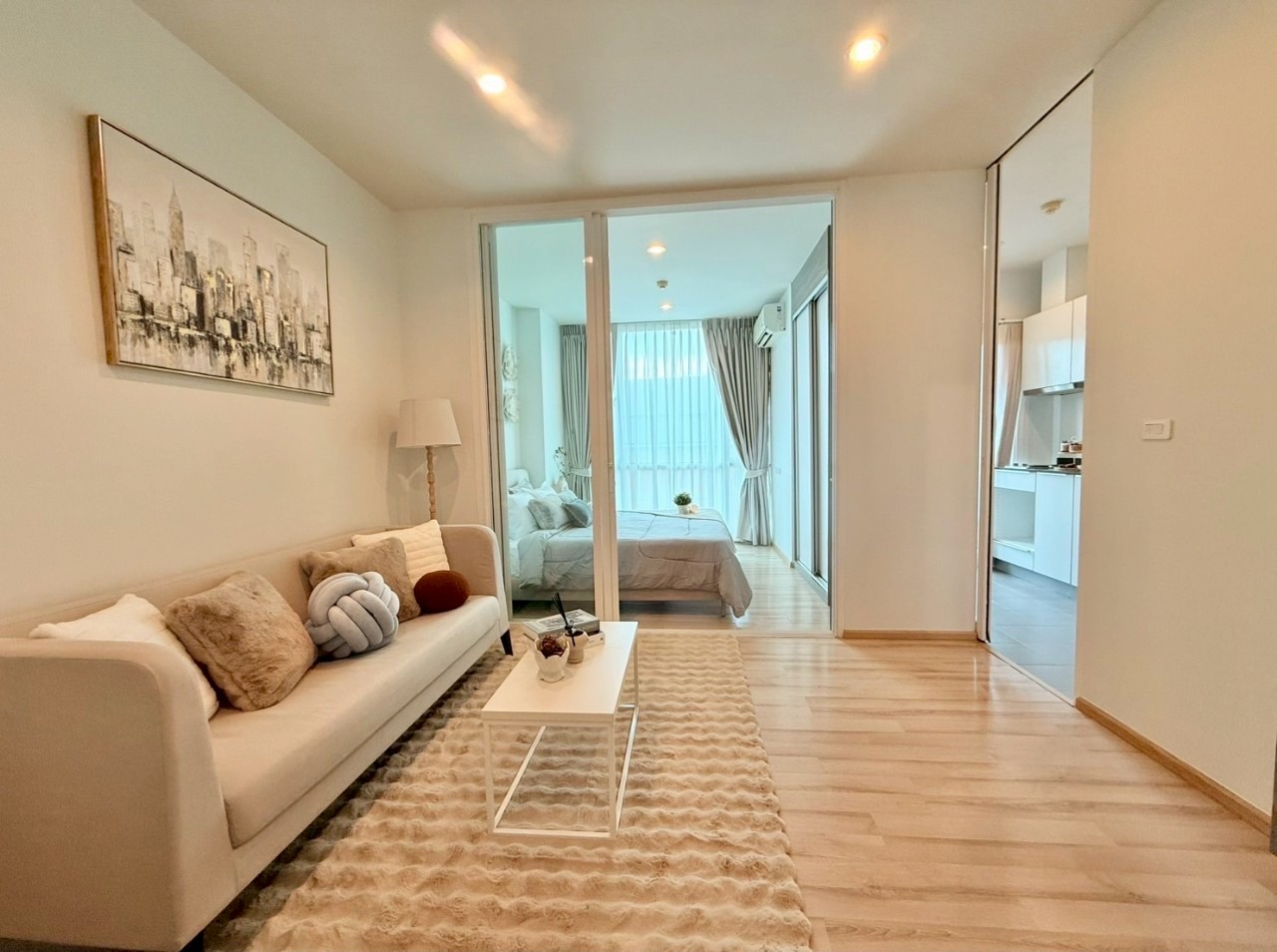 The Base Downtown WR-03149 4