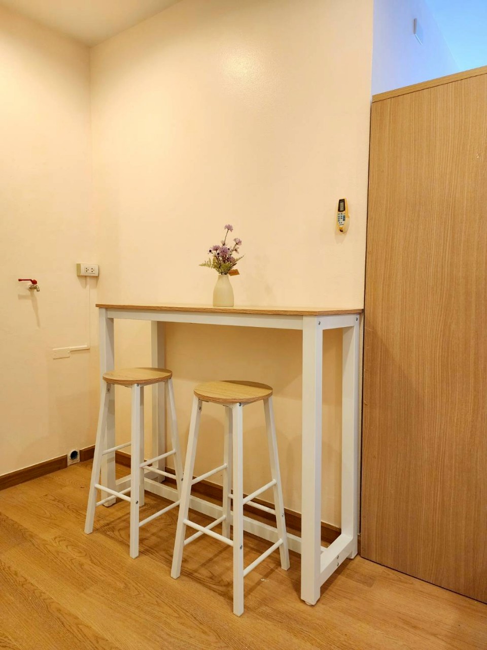 The Square Condominium WR-03336 10