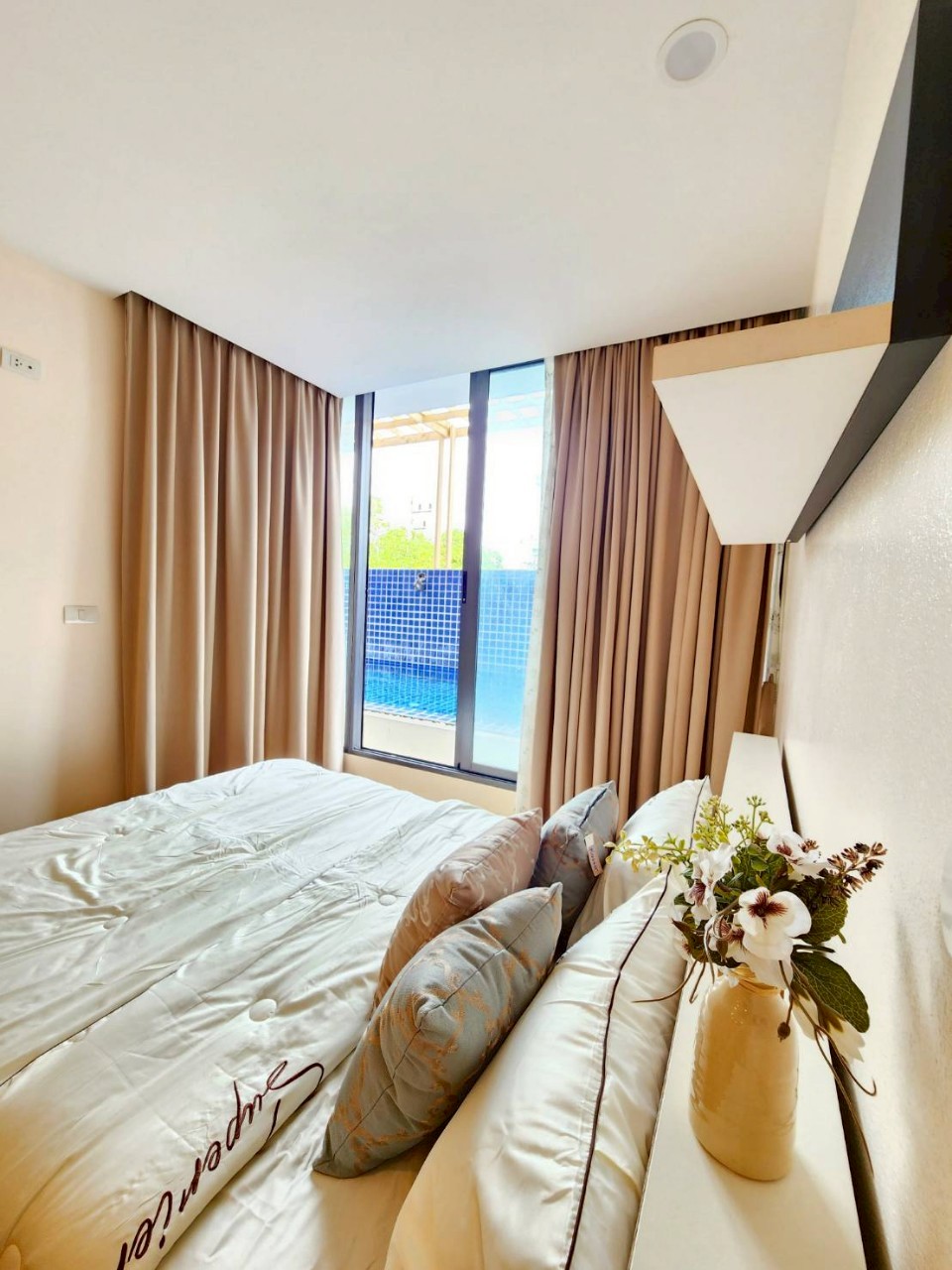 The Square Condominium WR-03336 6