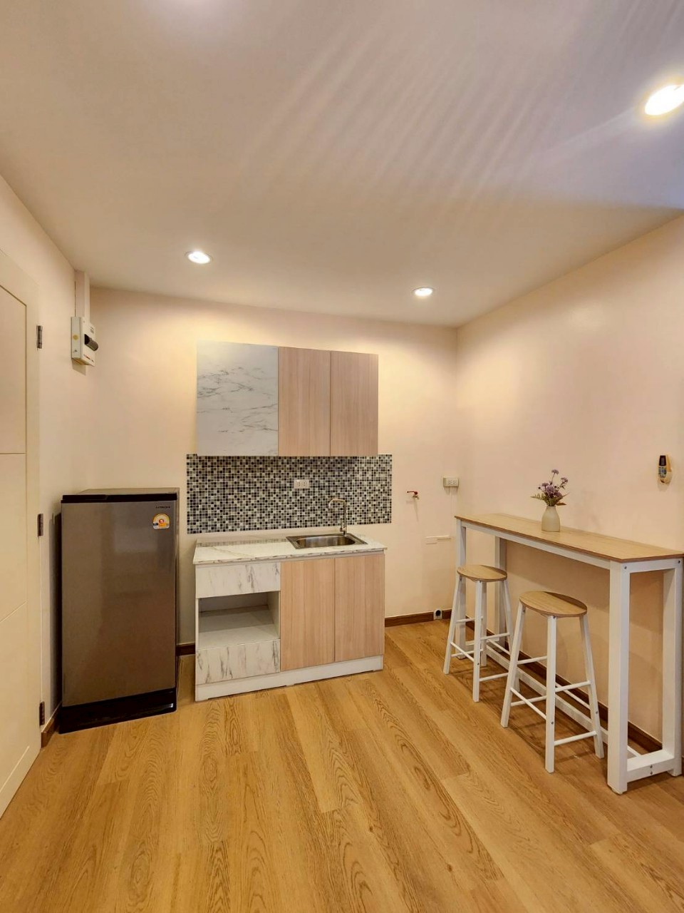 The Square Condominium WR-03336 7