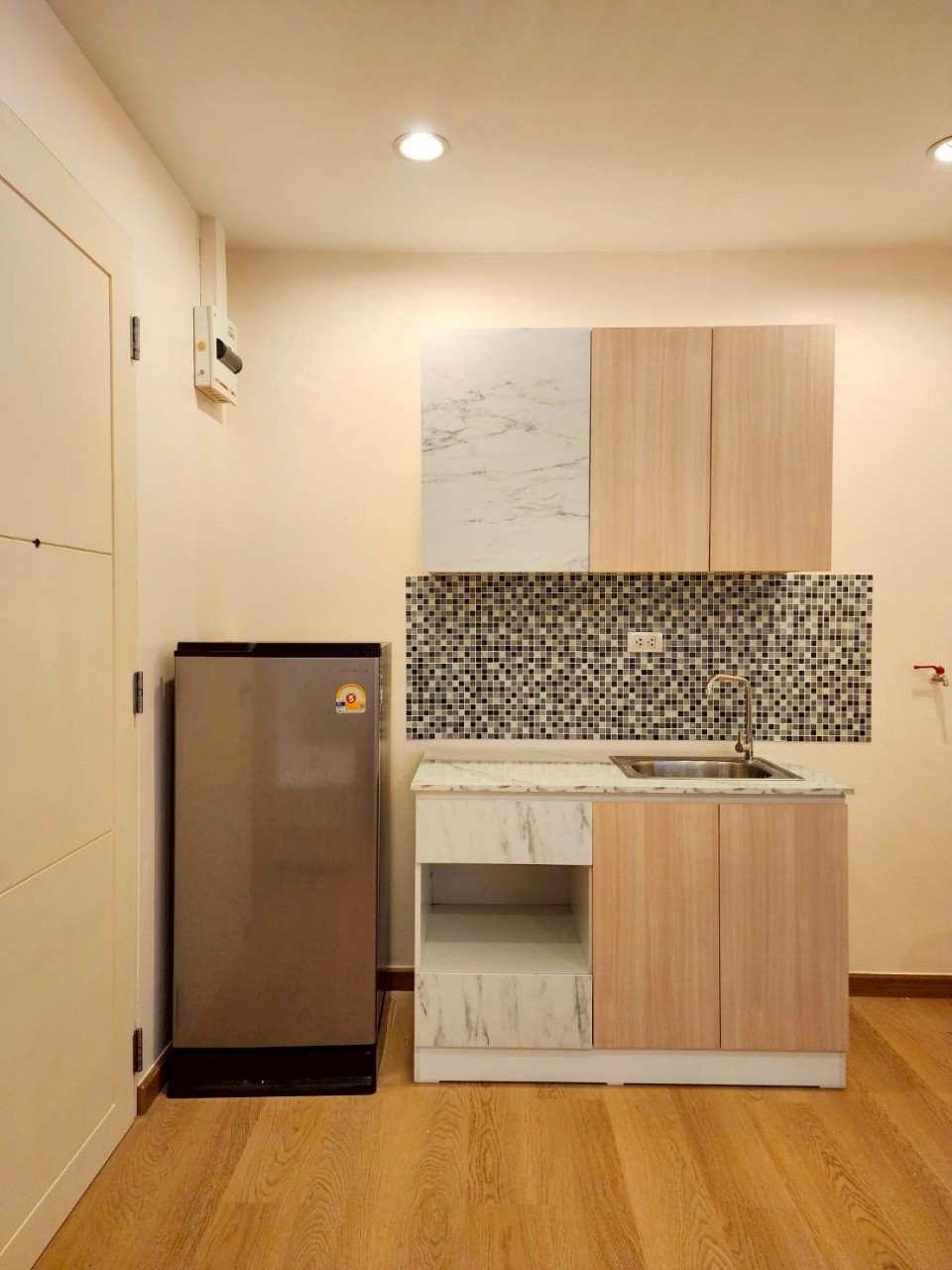 The Square Condominium WR-03336 8