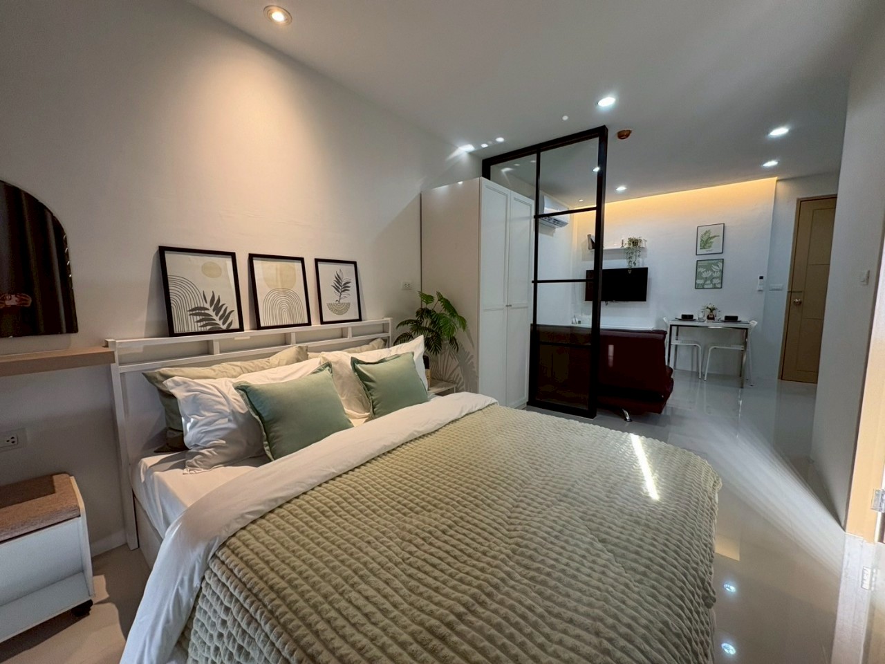 Space Condo WR-03340 5
