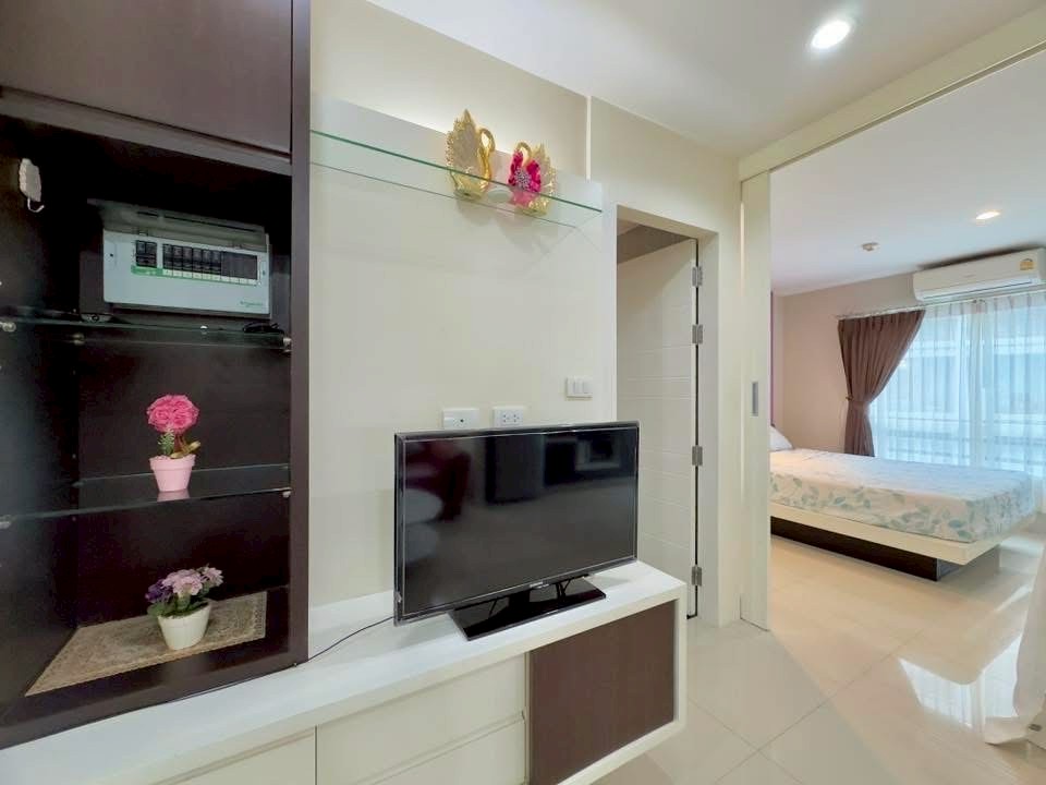 The Scene Condo WR-03353 4