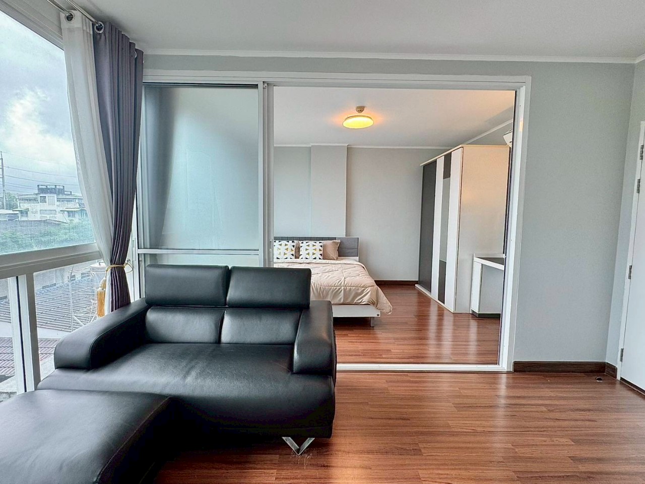 The Wide Condo WR-03364 2