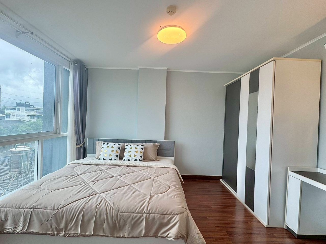 The Wide Condo WR-03364 6