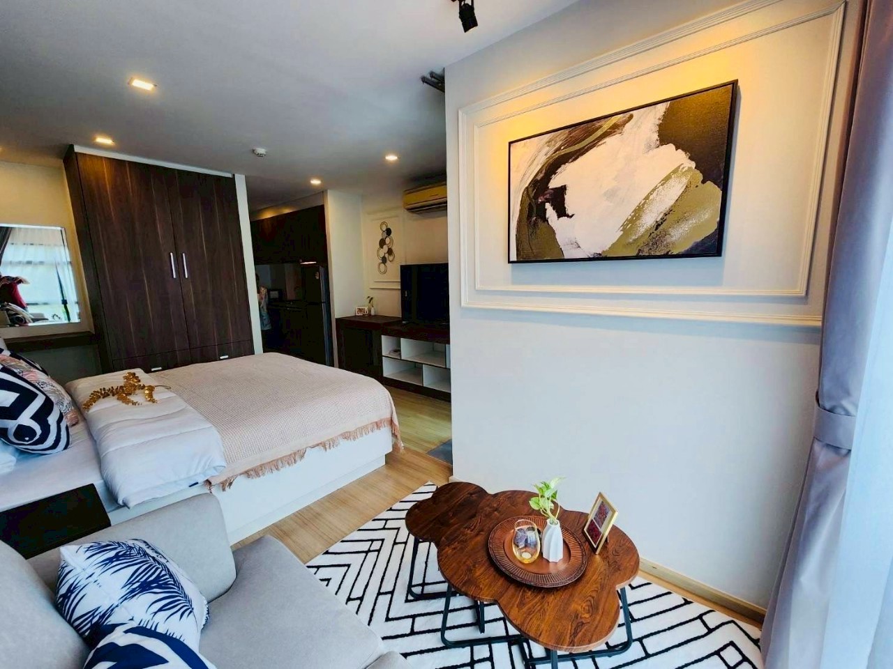 The Nice Condotel WR-03380 3