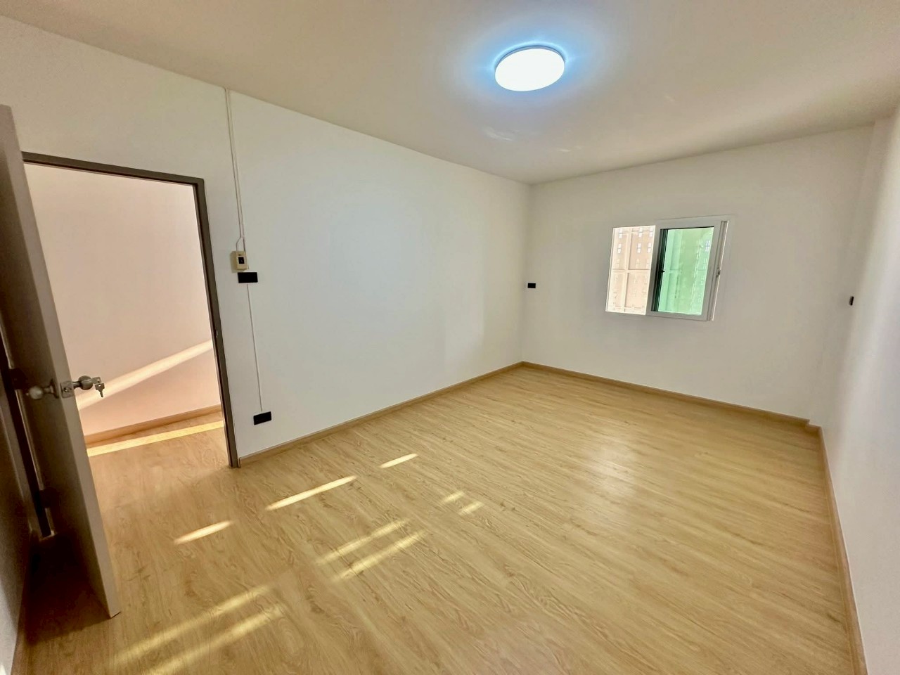 หมู่บ้านสุวรรณาคาร WR-03383 8