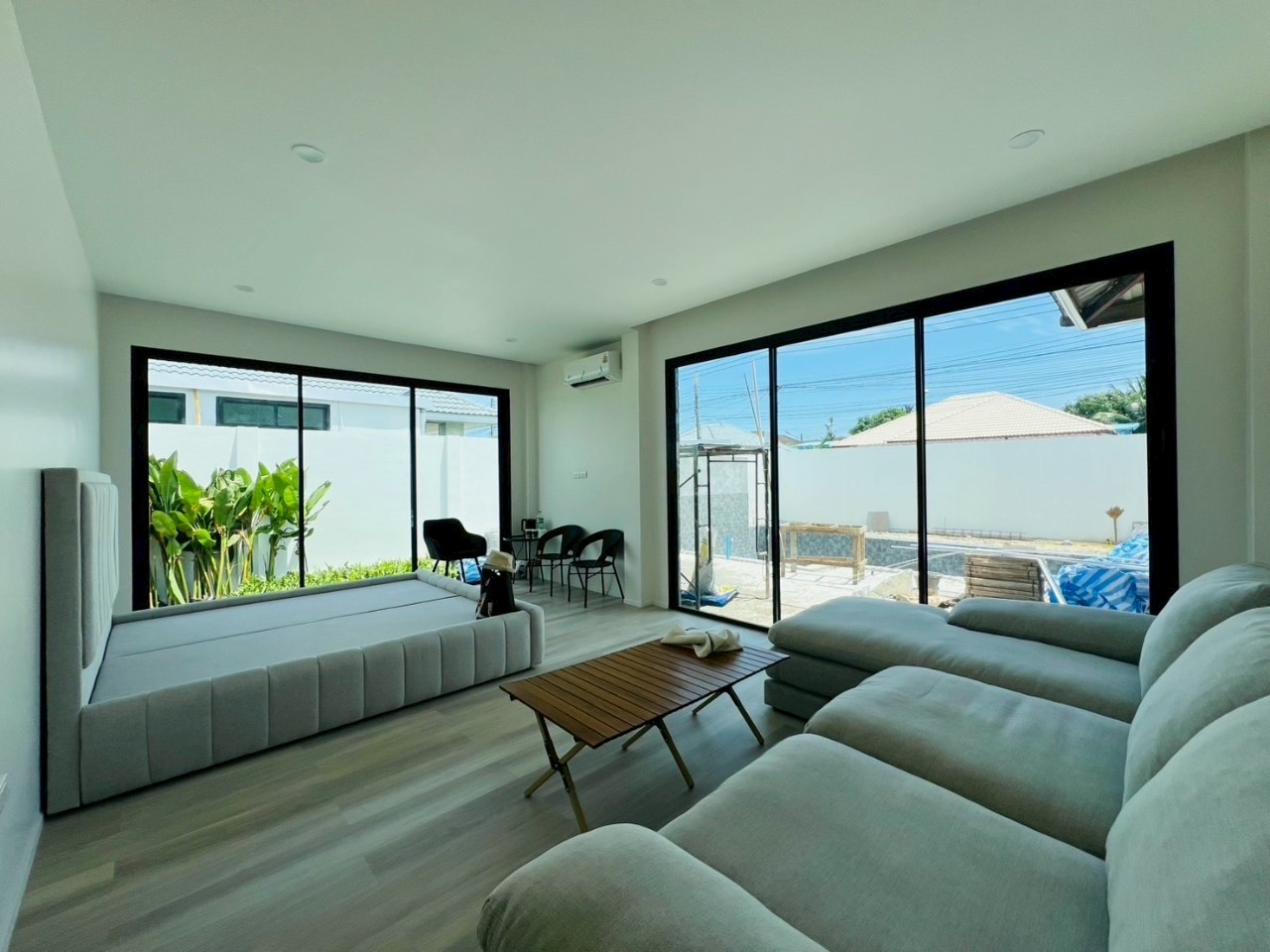 หมู่บ้านเนรมิตร 5 WR-03385 2