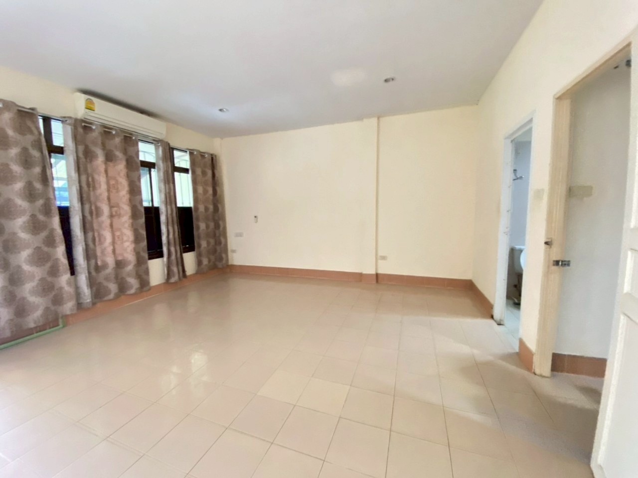 ทาวน์โฮม 2 ชั้น โซนในเมือง WR-03396 11