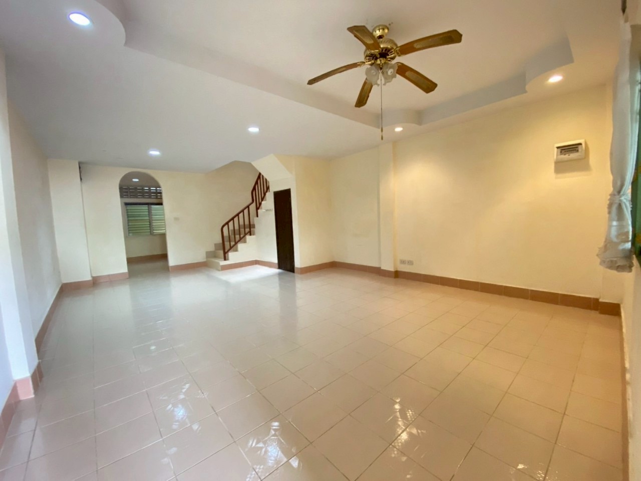 ทาวน์โฮม 2 ชั้น โซนในเมือง WR-03396 2