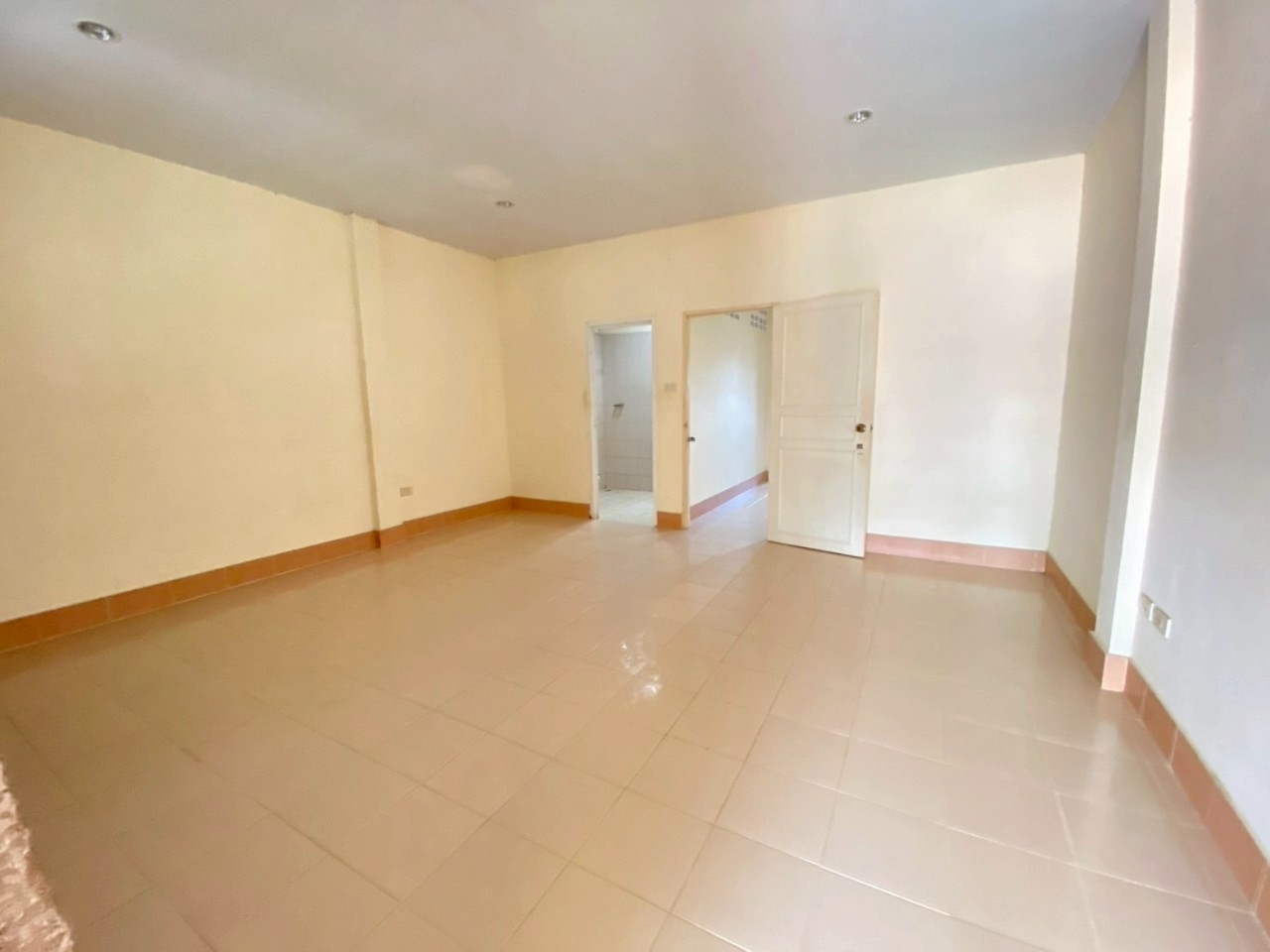 ทาวน์โฮม 2 ชั้น โซนในเมือง WR-03396 7