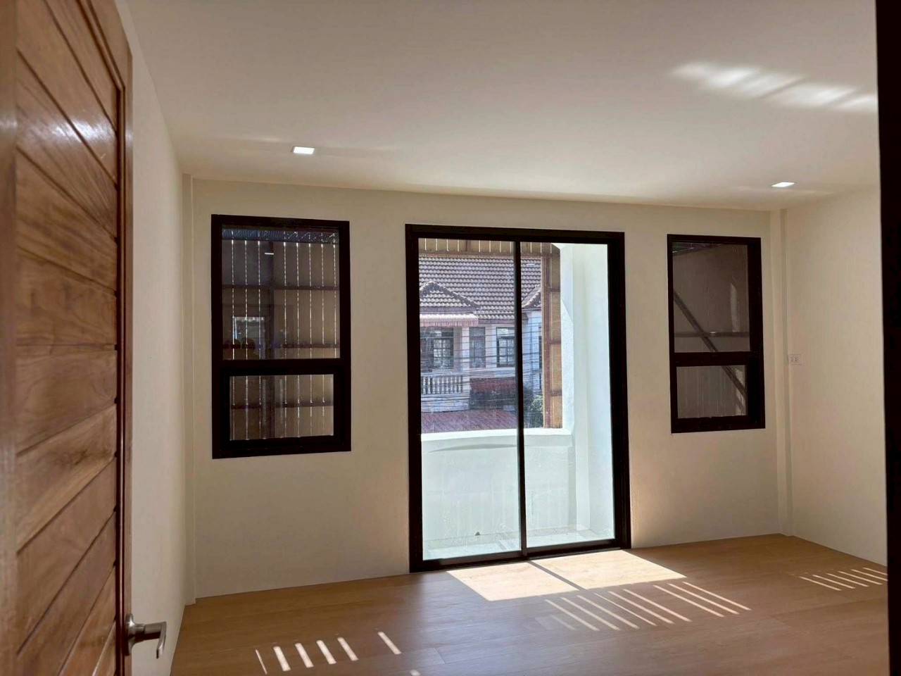 หมู่บ้านธารทอง 5 WR-03421 7