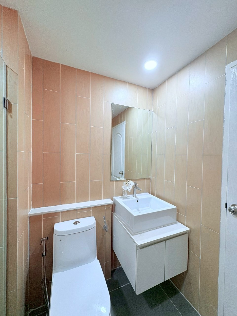 Centrio Condominium WR-03466 10