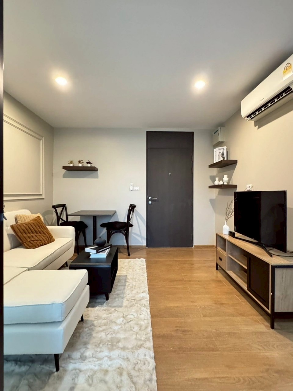 Centrio Condominium WR-03519 4