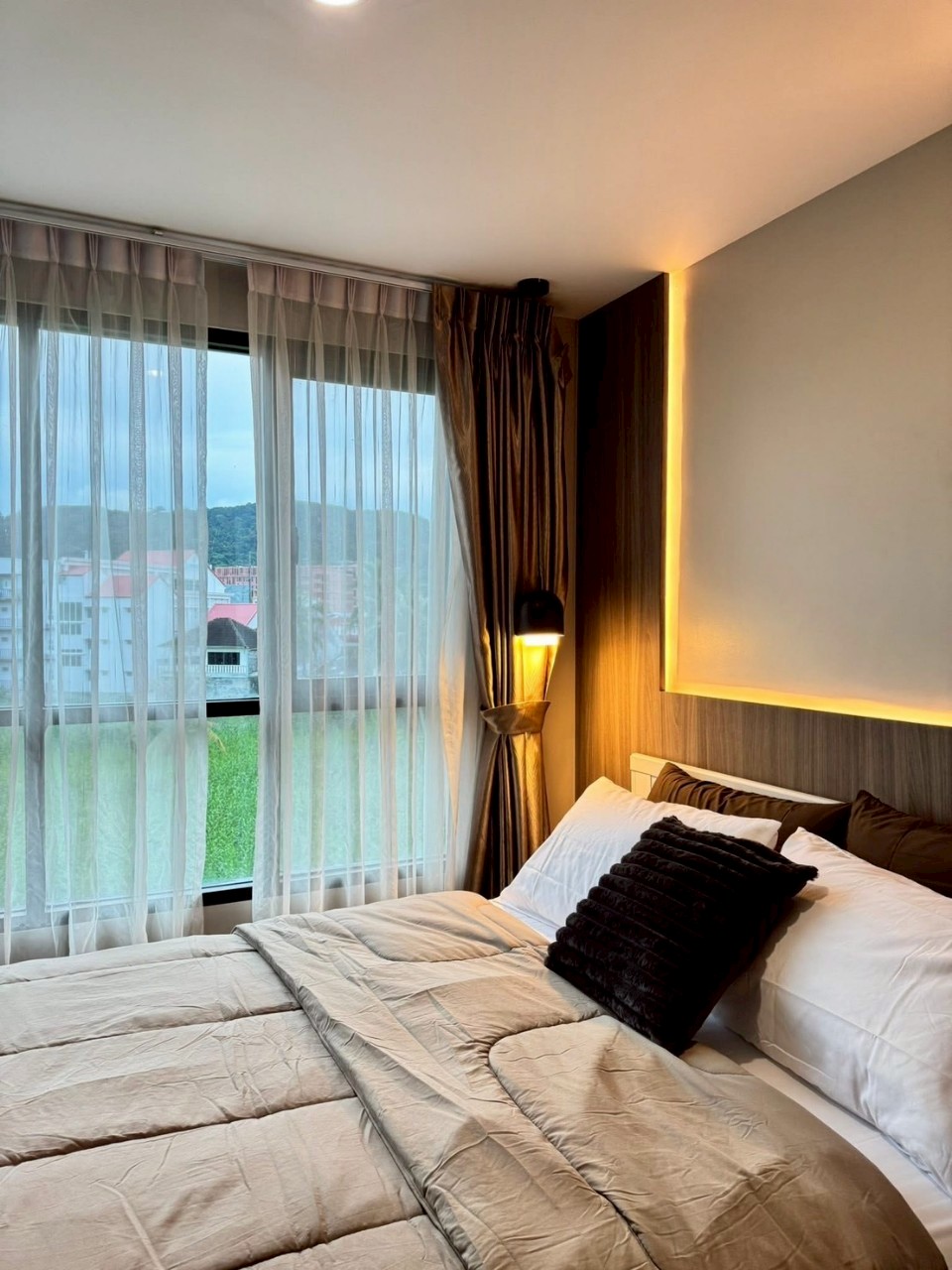 Centrio Condominium WR-03519 5