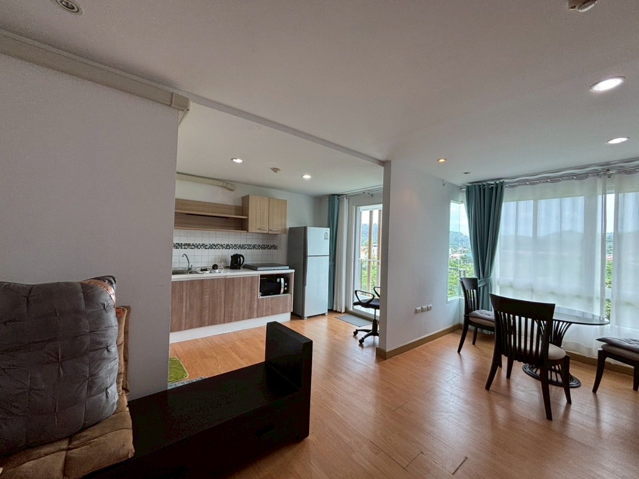 Plus 2 Condominium WR-03541 5