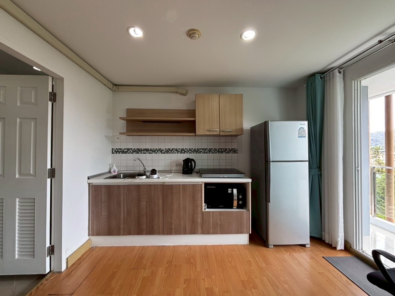 Plus 2 Condominium WR-03541 9