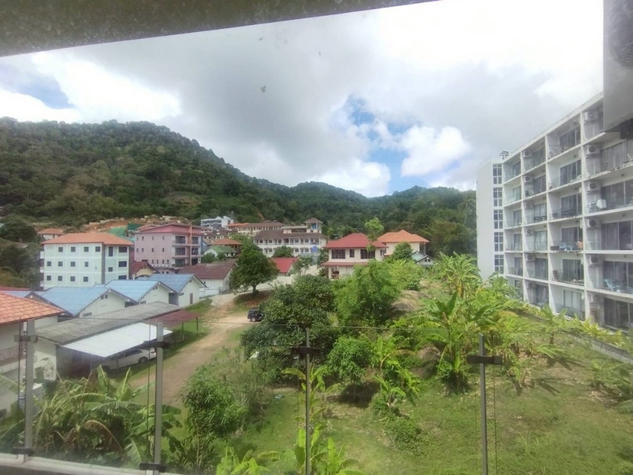 Chic Condominium WR-03544 10