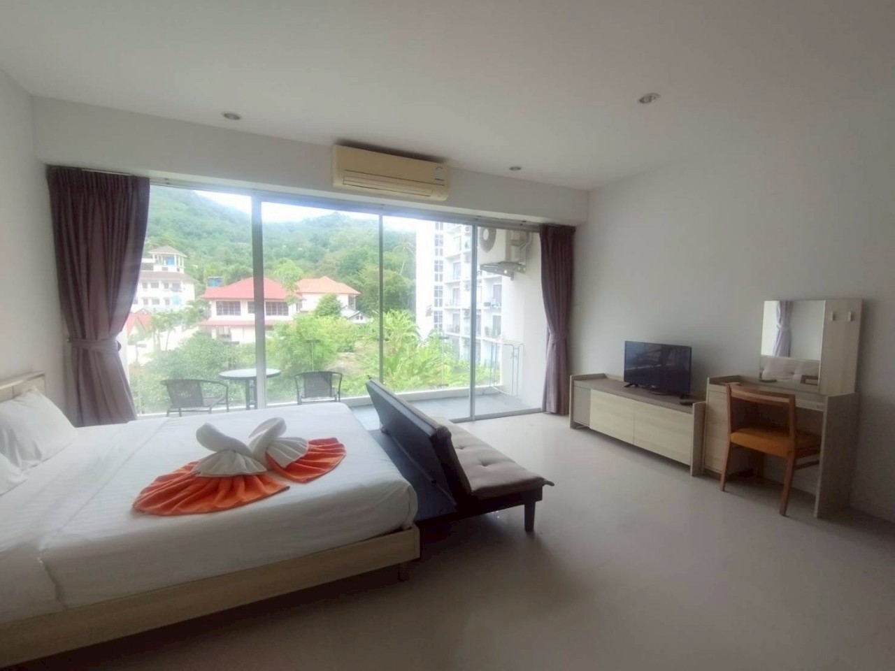 Chic Condominium WR-03544 5