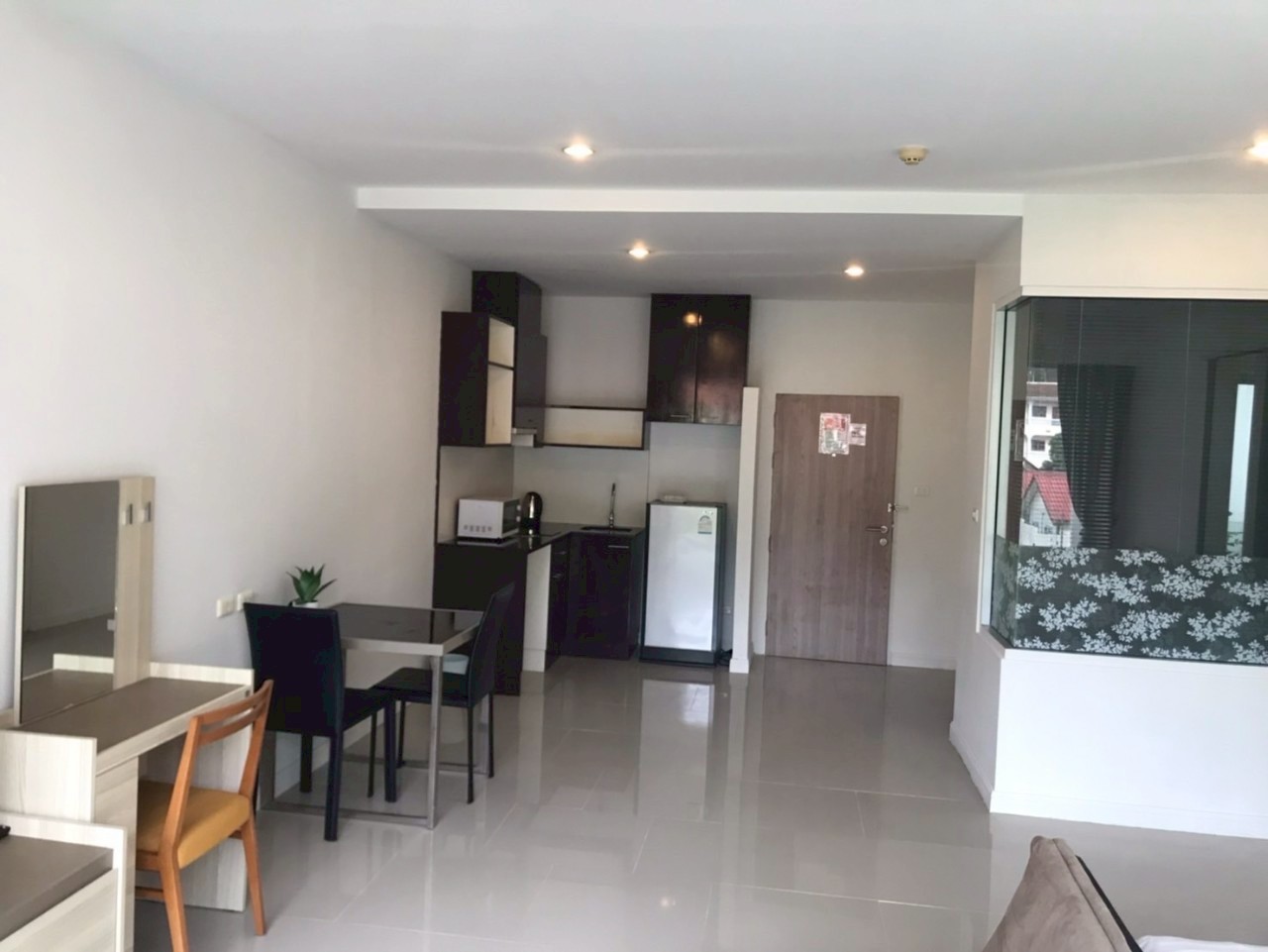 Chic Condominium WR-03544 7