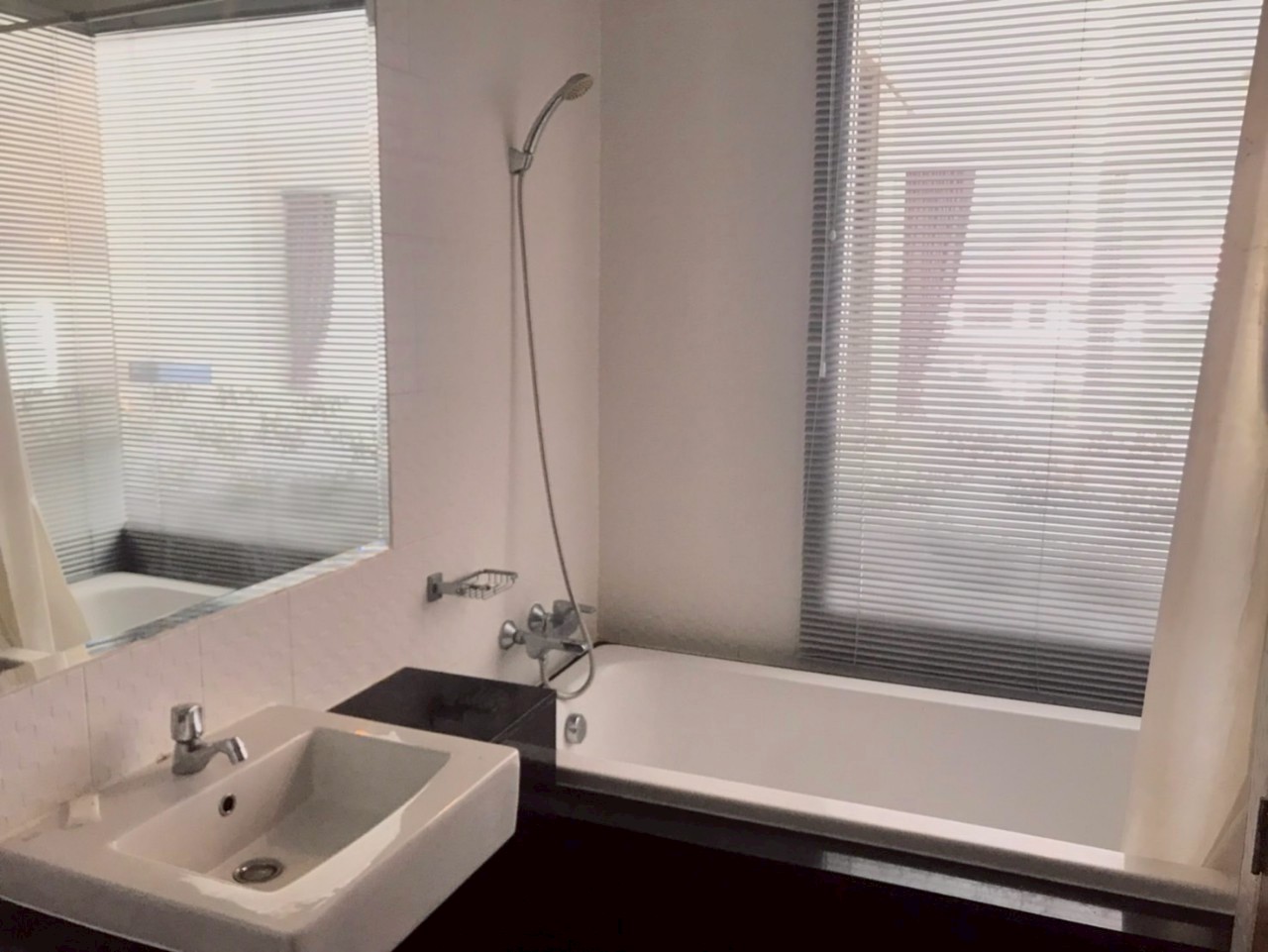 Chic Condominium WR-03544 9