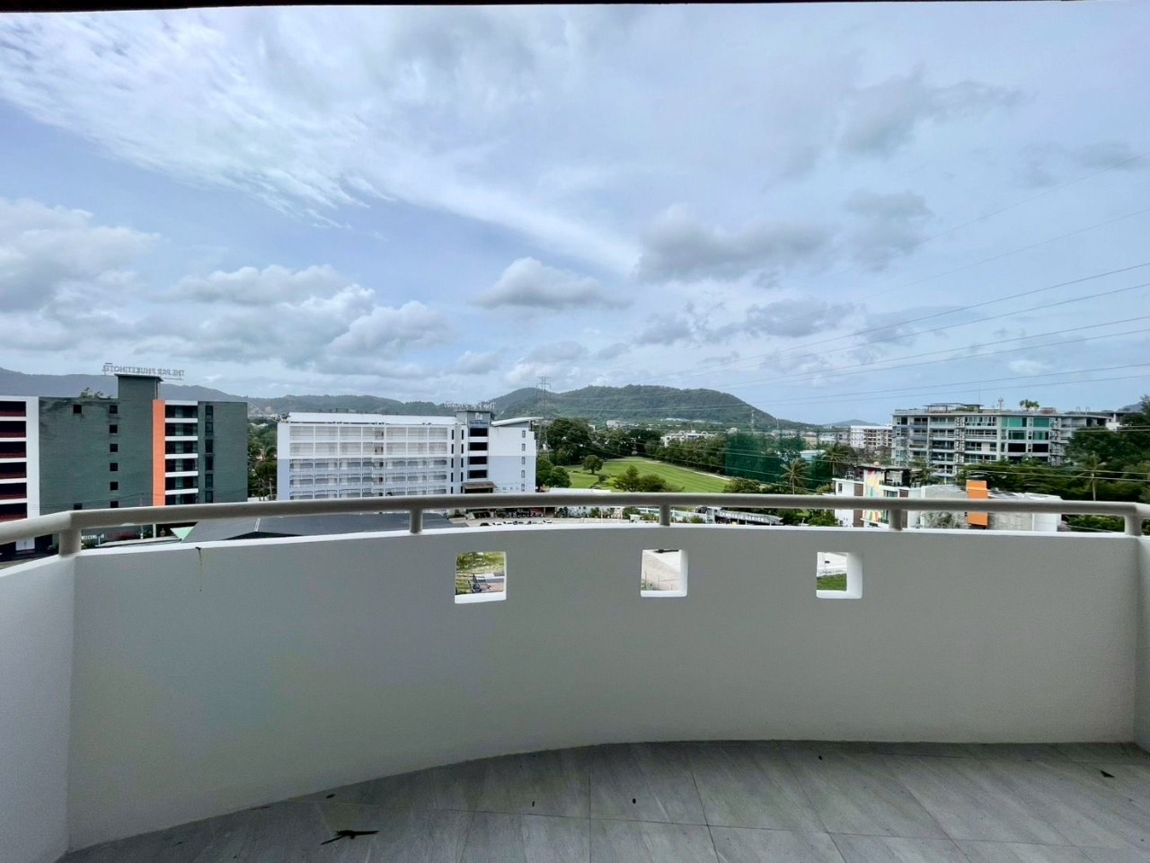 Golf View Condo WR-03549 10