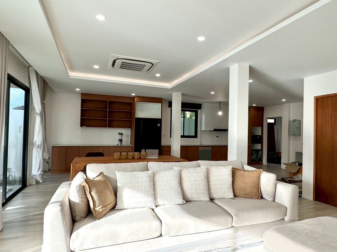 หมู่บ้านเนรมิตร 5 WR-03385 2