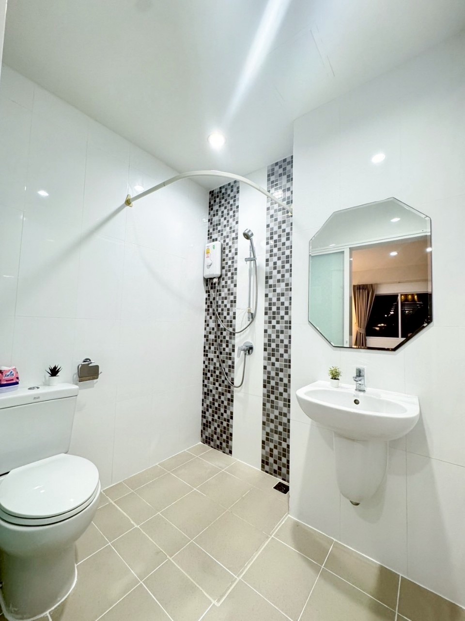 Naka Condominium WR-03554 12