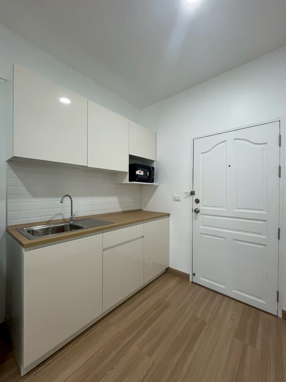 Phanason The Green Place Condominium WR-03561 8