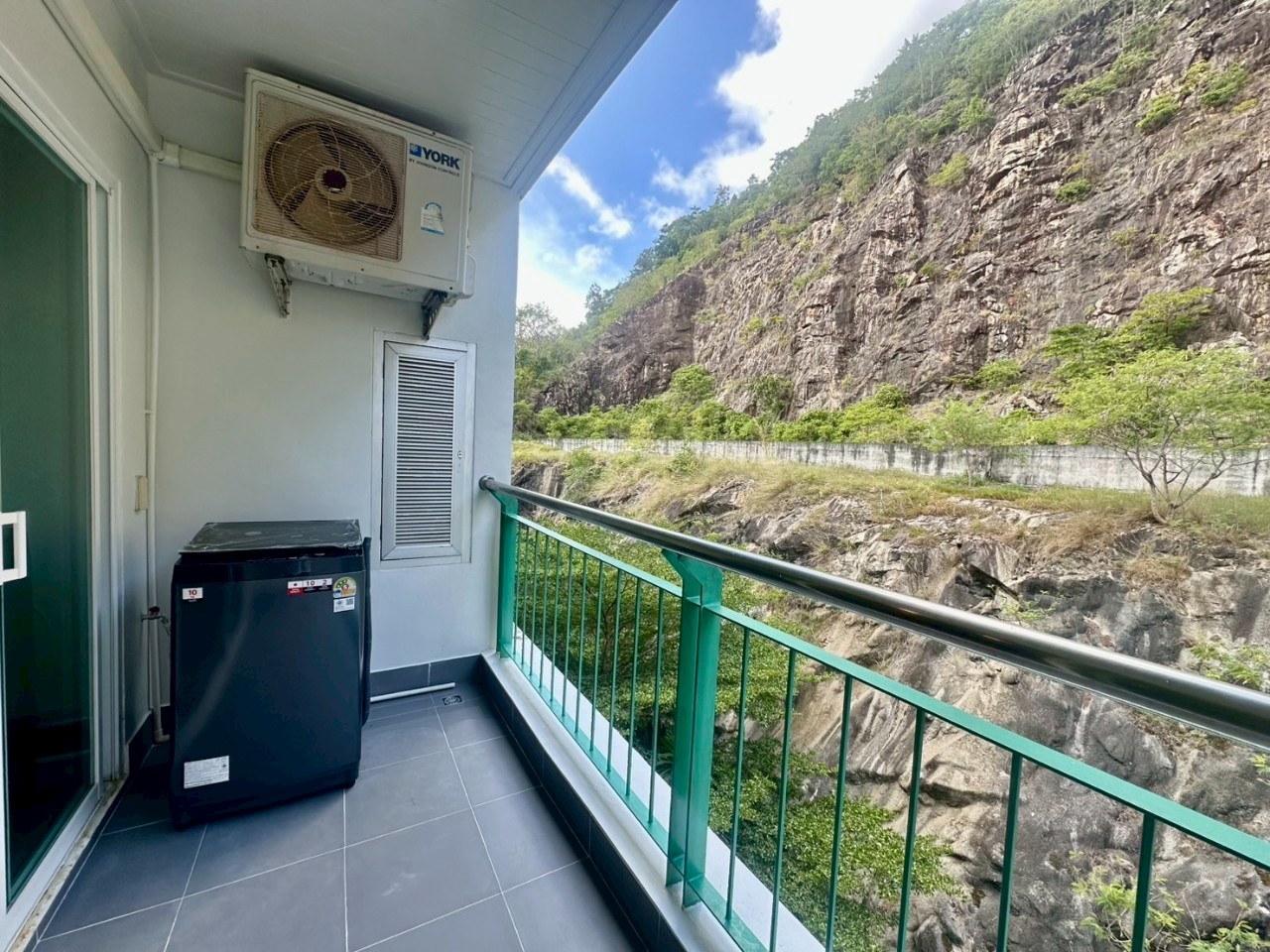 Phanason The Green Place Condominium WR-03573 12