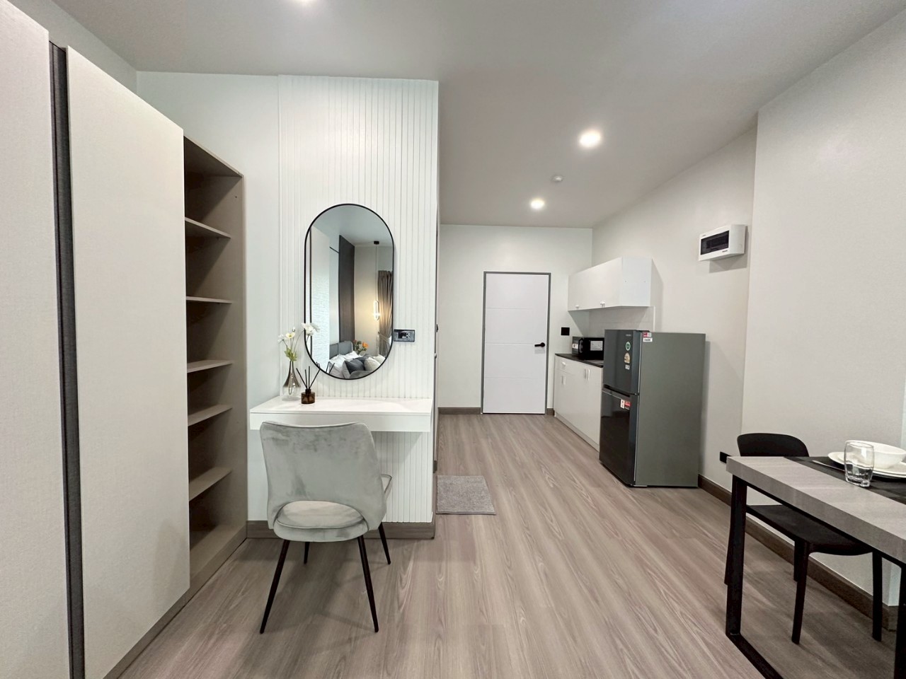 Phanason The Green Place Condominium WR-03573 9