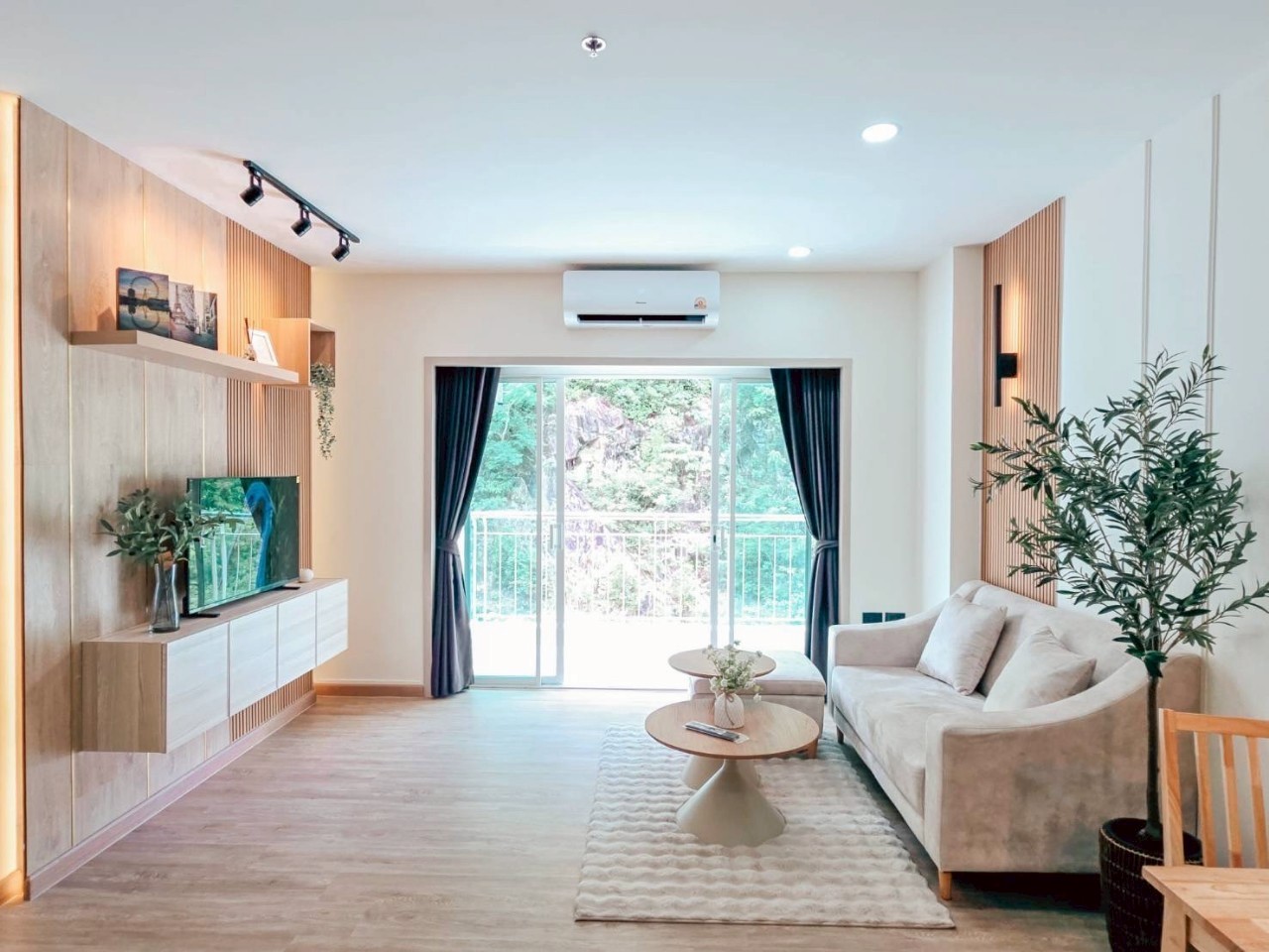 Phanason The Green Place Condominium WR-03605 3