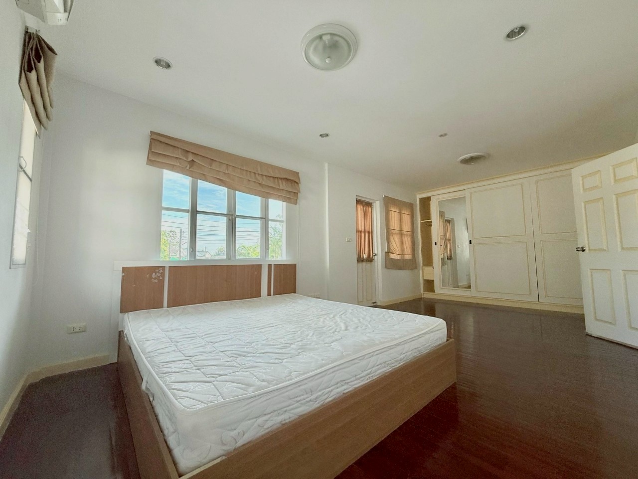 Land & House @ Chalong WR-03620 7