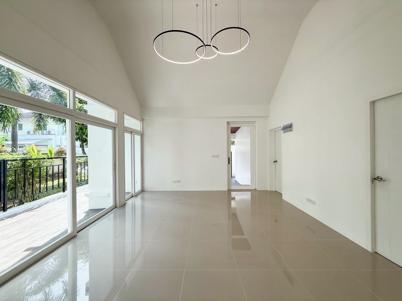 The Peace Cape Panwa WR-03387 2