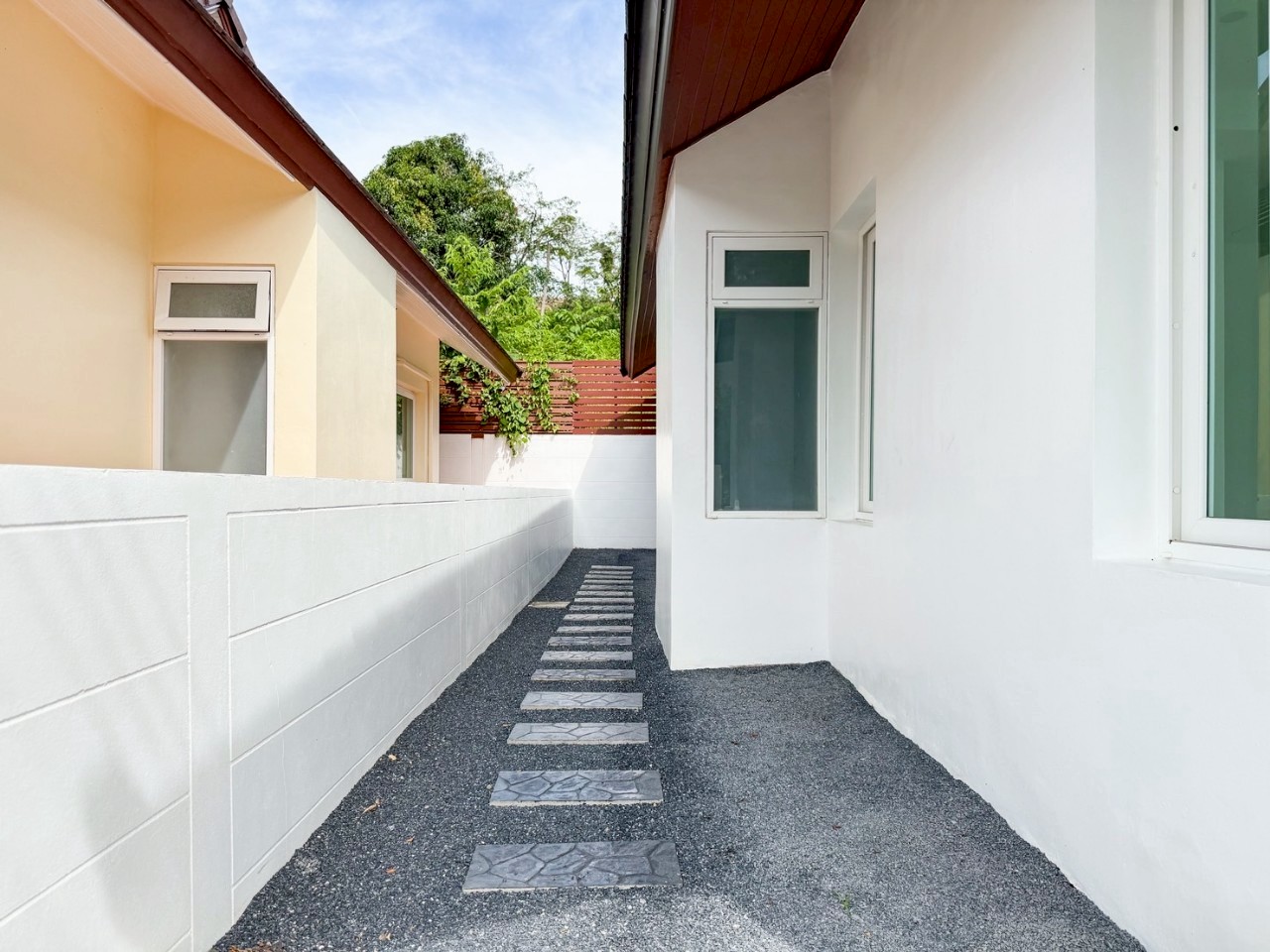 The Peace Cape Panwa WR-03387 9