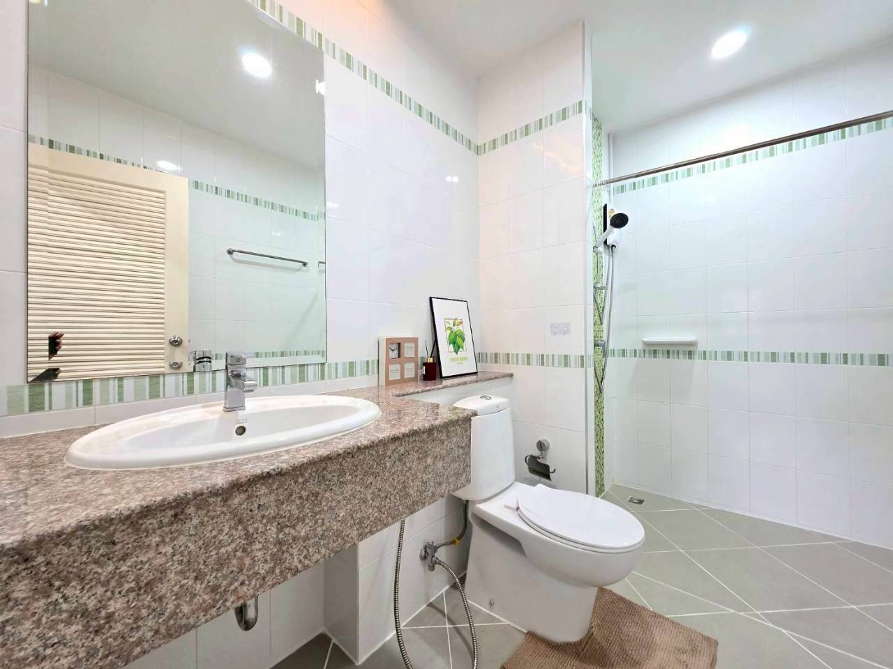 Phanason The Green Place Condominium WR-03641 12