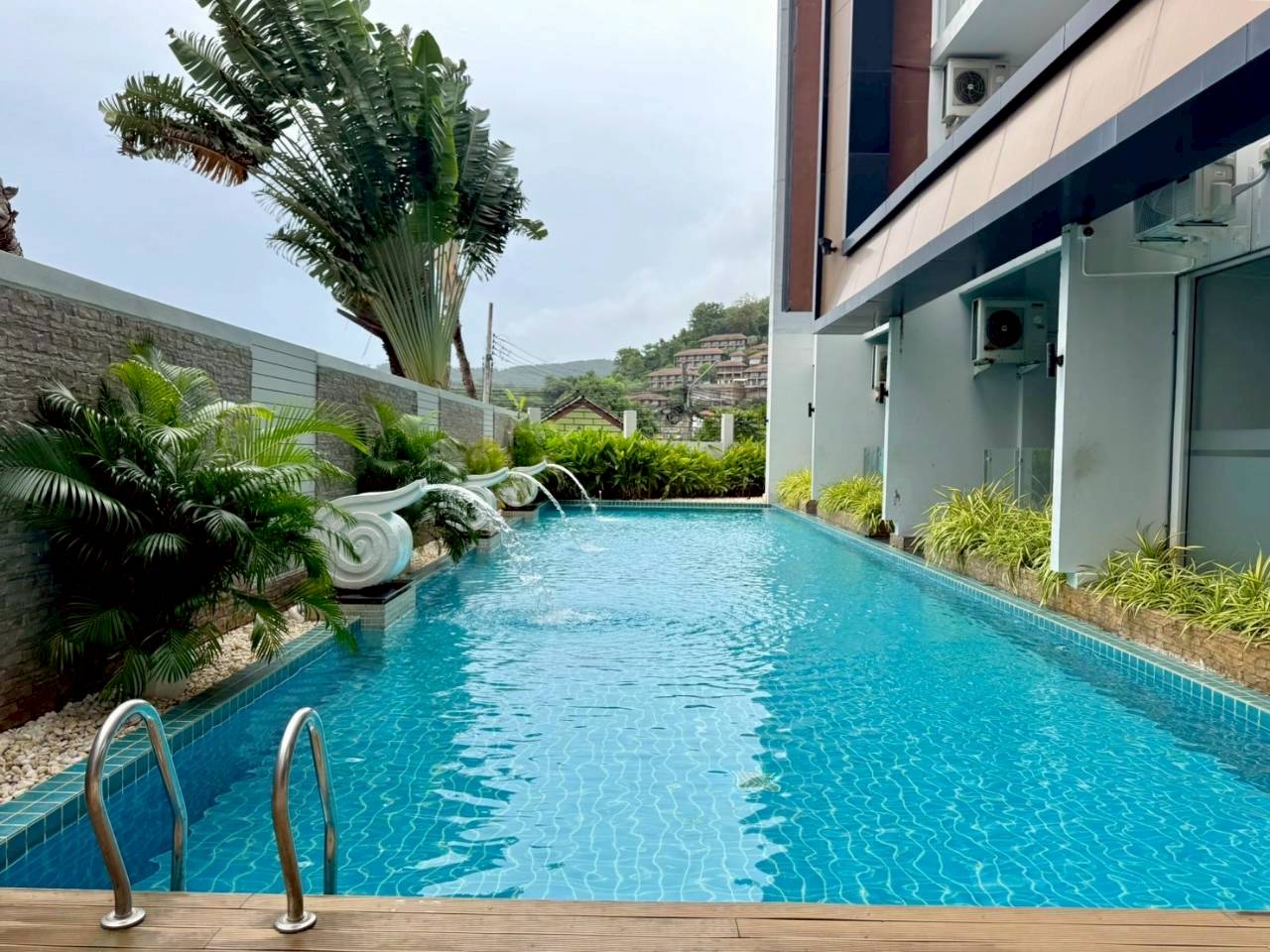 Chic Condominium WR-03649 10