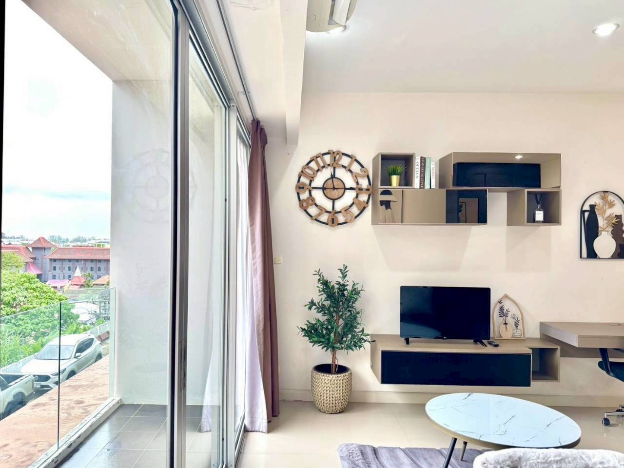 Chic Condominium WR-03649 3