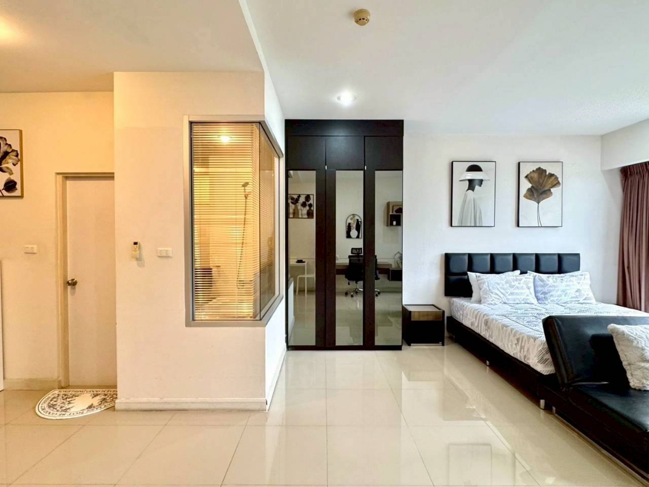 Chic Condominium WR-03649 7