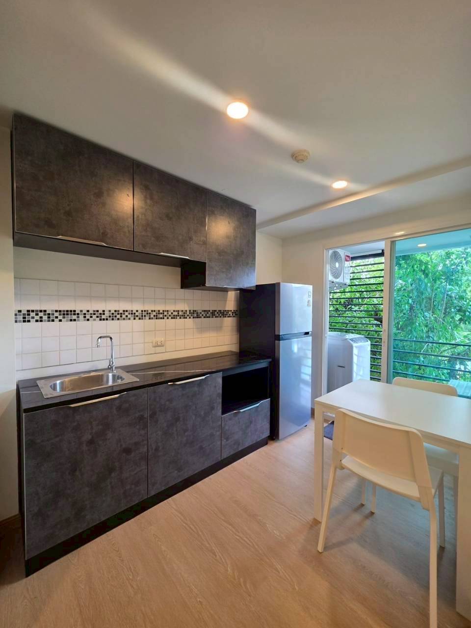 Plus 2 Condominium WR-03653 10