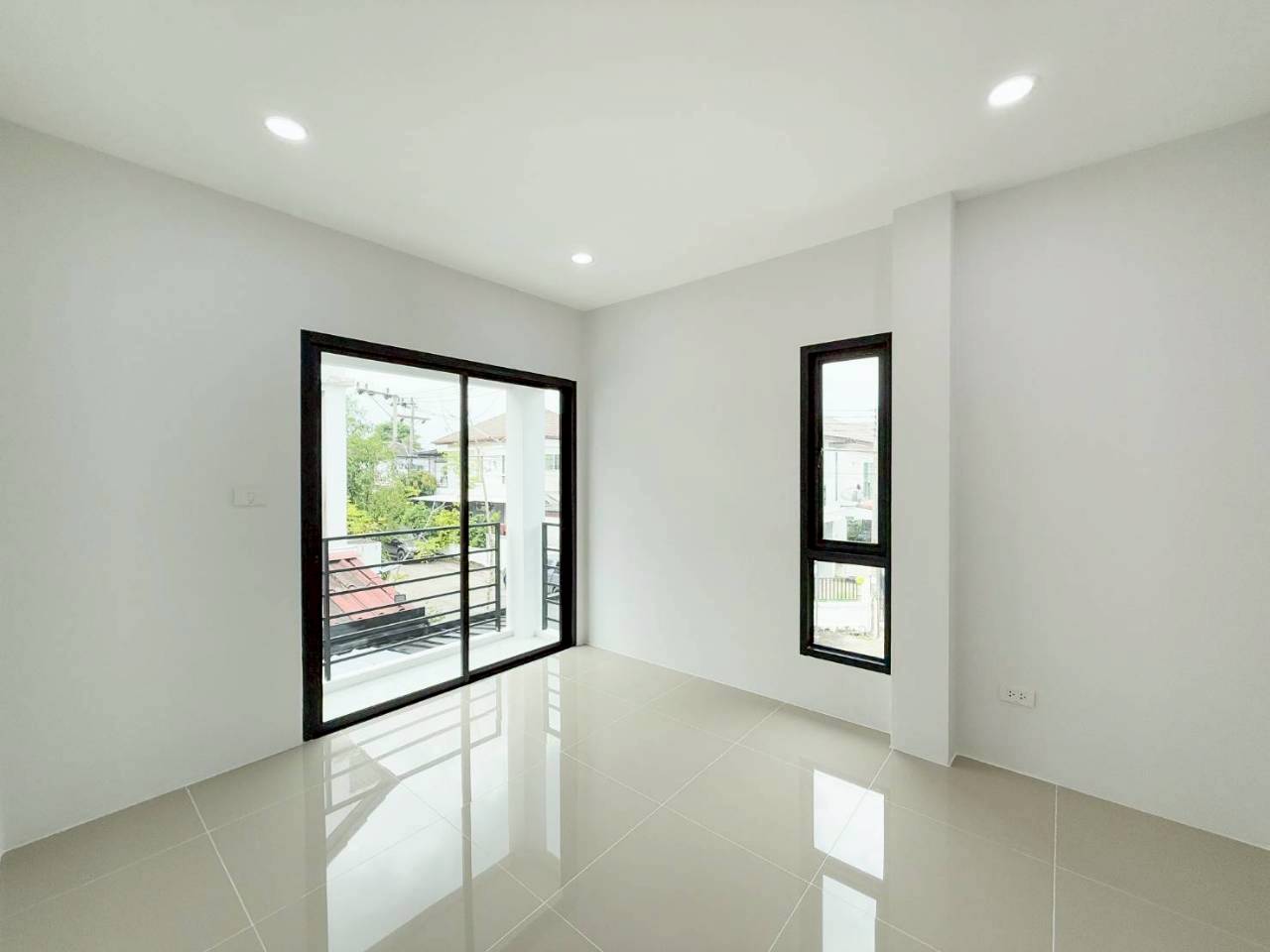 หมู่บ้านเจ้าฟ้าพรีเมียร์ เกาะแก้ว WR-03296 6