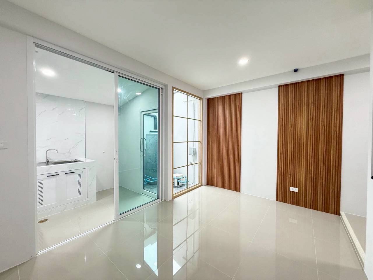 ทาวน์เฮ้าหลังมุม โซนฉลอง WR-03665 7